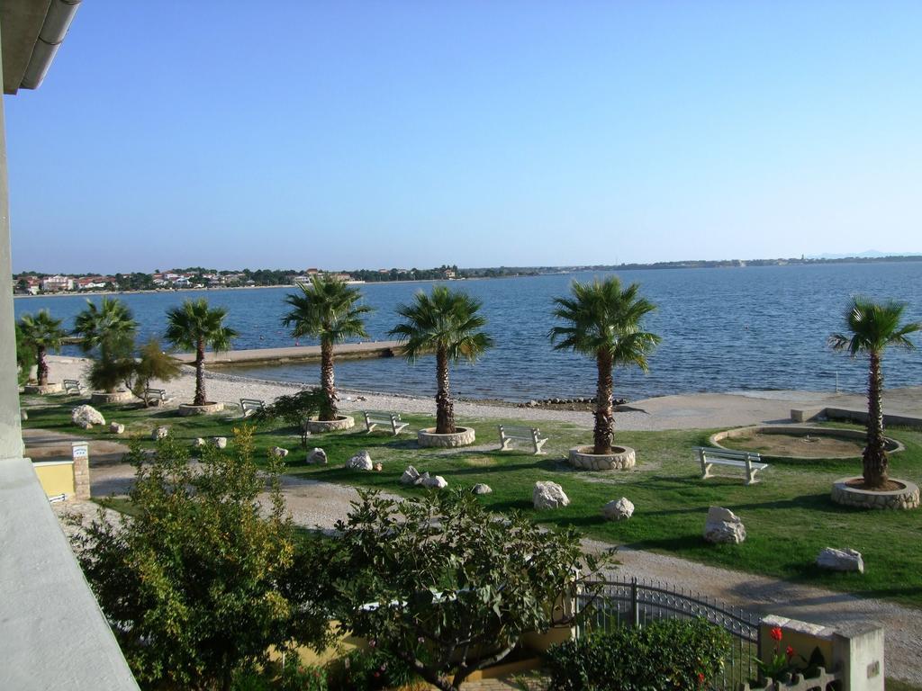 ויר Deby Beach House חדר תמונה