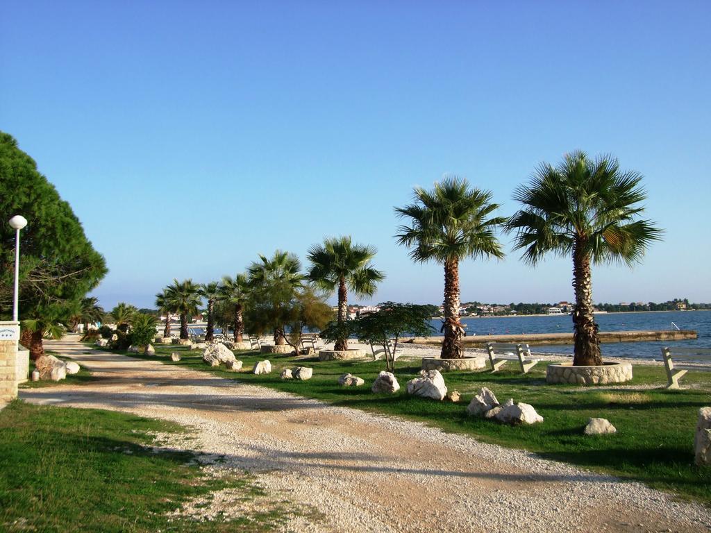 ויר Deby Beach House מראה חיצוני תמונה